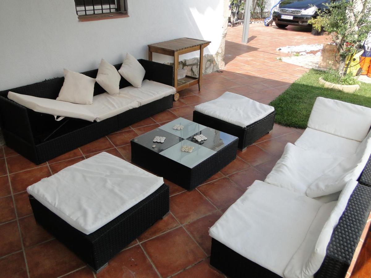 Puigventos Detached Villa For 6 People In Lloret De Mar With Comunal Outdoor Swimming Pool מראה חיצוני תמונה