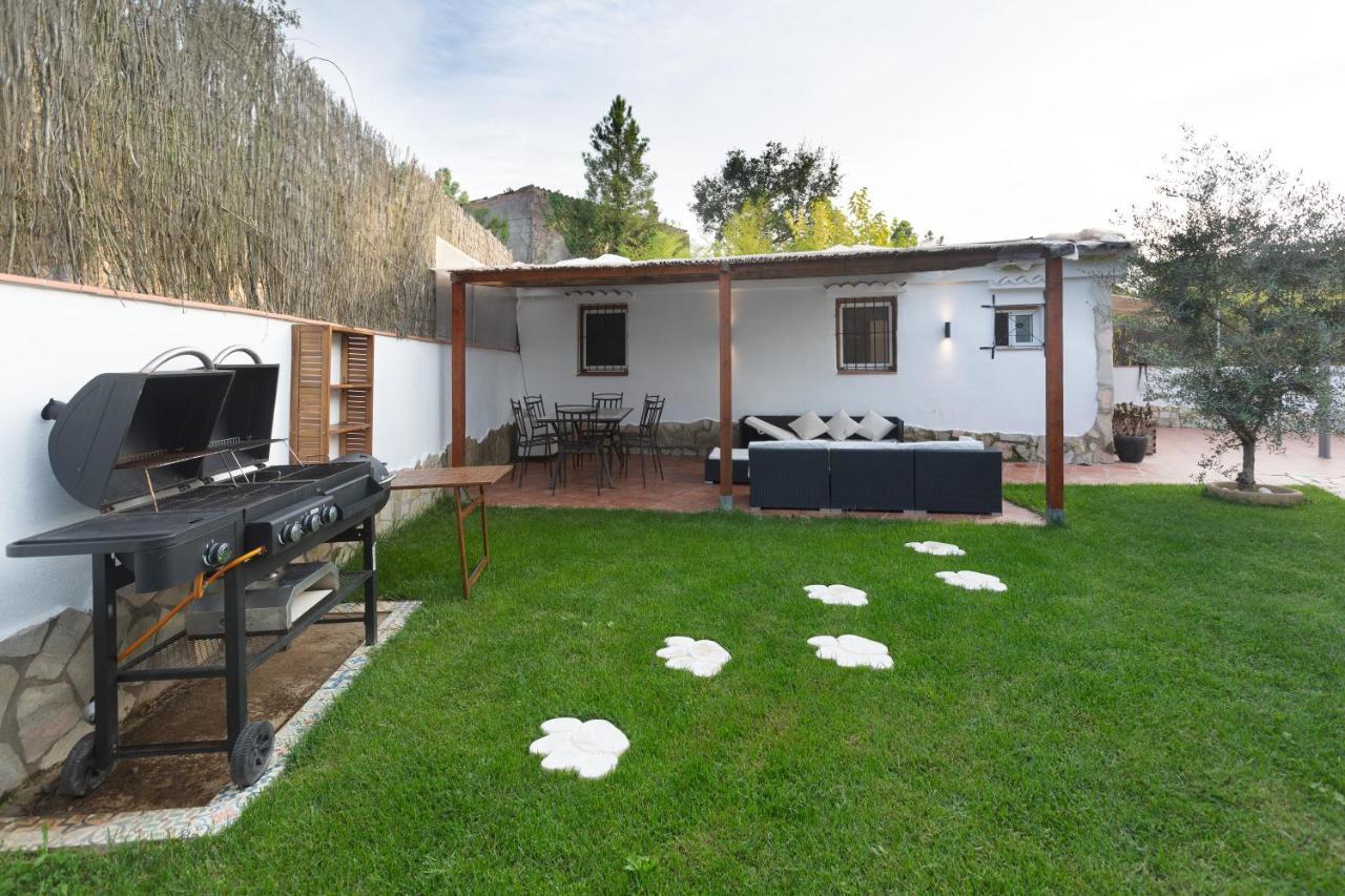 Puigventos Detached Villa For 6 People In Lloret De Mar With Comunal Outdoor Swimming Pool מראה חיצוני תמונה