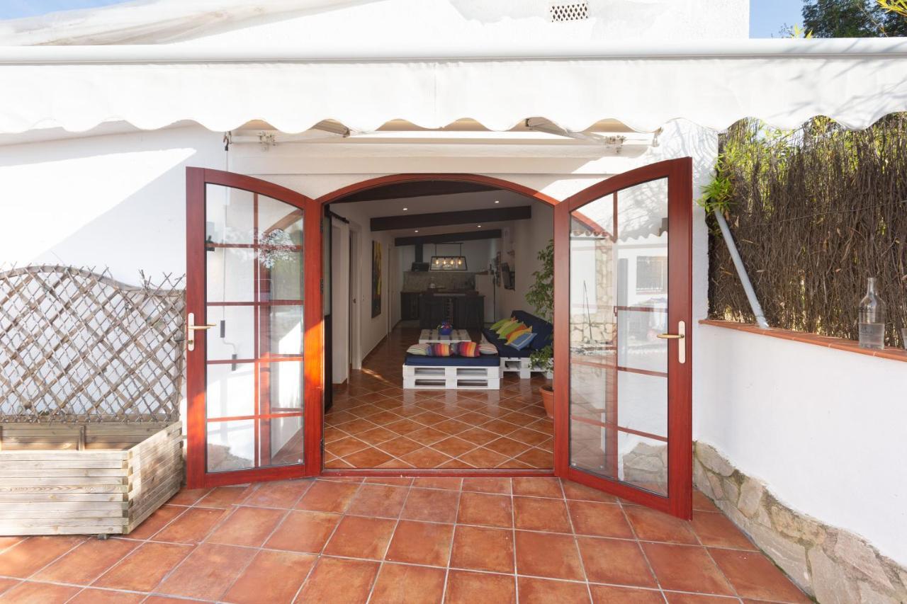 Puigventos Detached Villa For 6 People In Lloret De Mar With Comunal Outdoor Swimming Pool מראה חיצוני תמונה