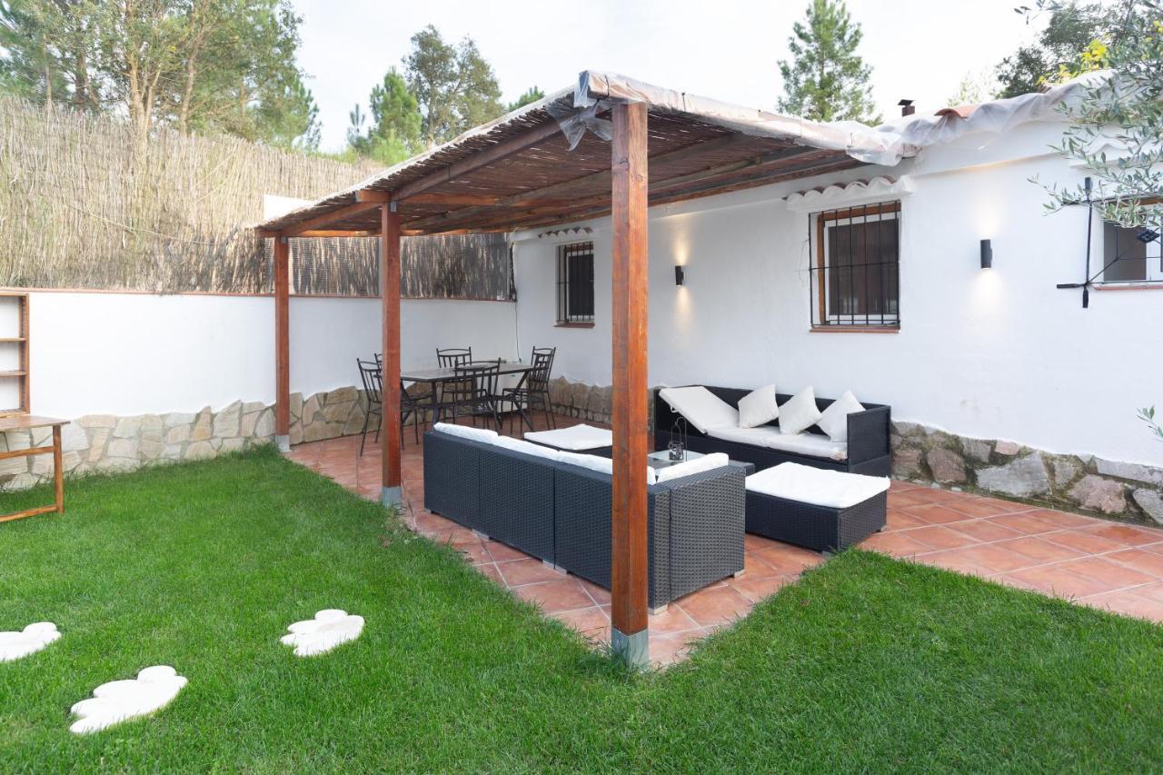 Puigventos Detached Villa For 6 People In Lloret De Mar With Comunal Outdoor Swimming Pool מראה חיצוני תמונה