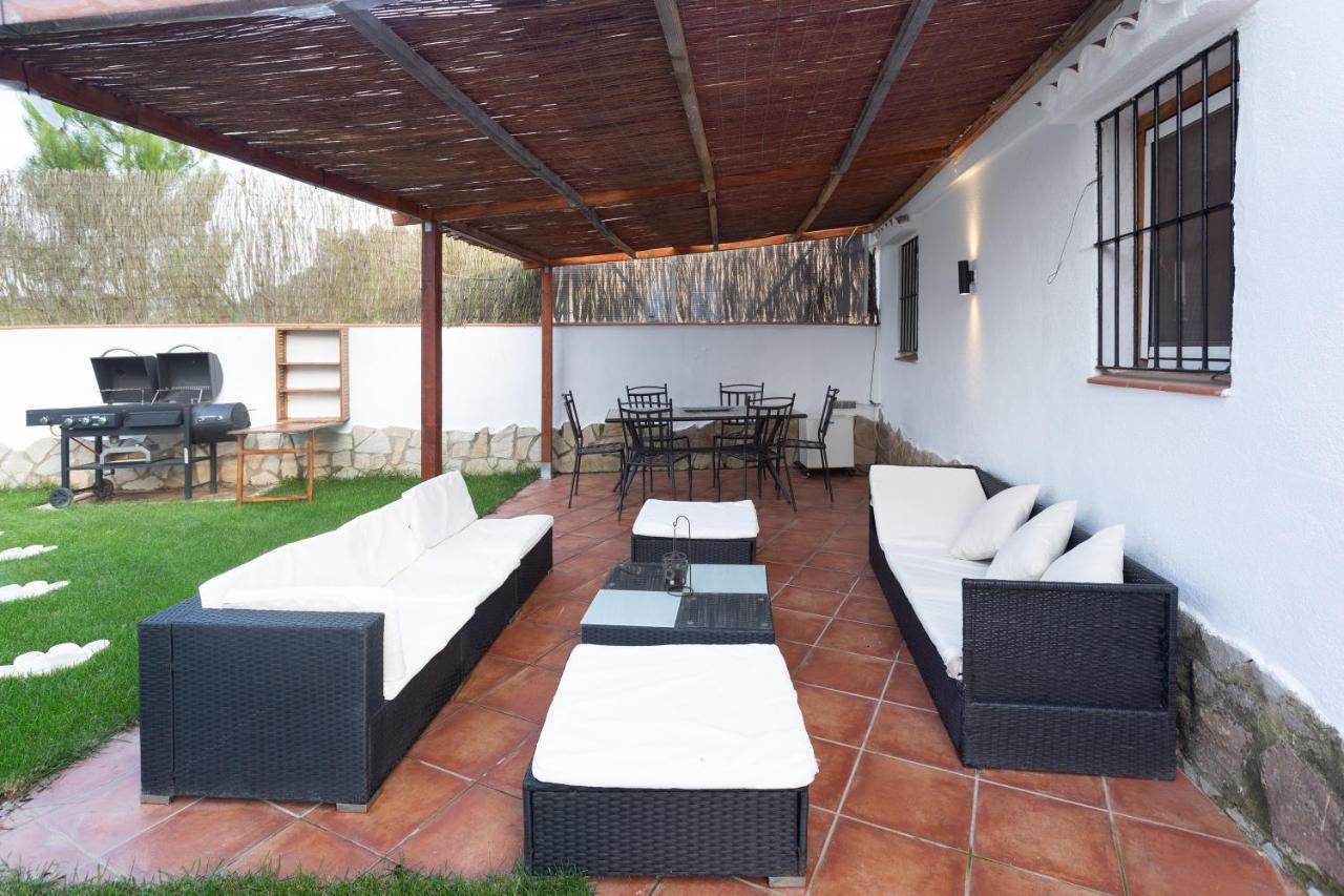 Puigventos Detached Villa For 6 People In Lloret De Mar With Comunal Outdoor Swimming Pool מראה חיצוני תמונה