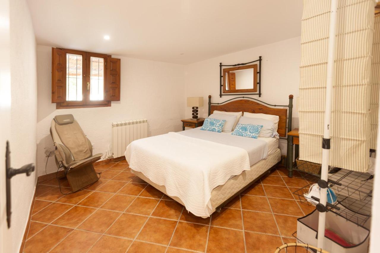 Puigventos Detached Villa For 6 People In Lloret De Mar With Comunal Outdoor Swimming Pool מראה חיצוני תמונה