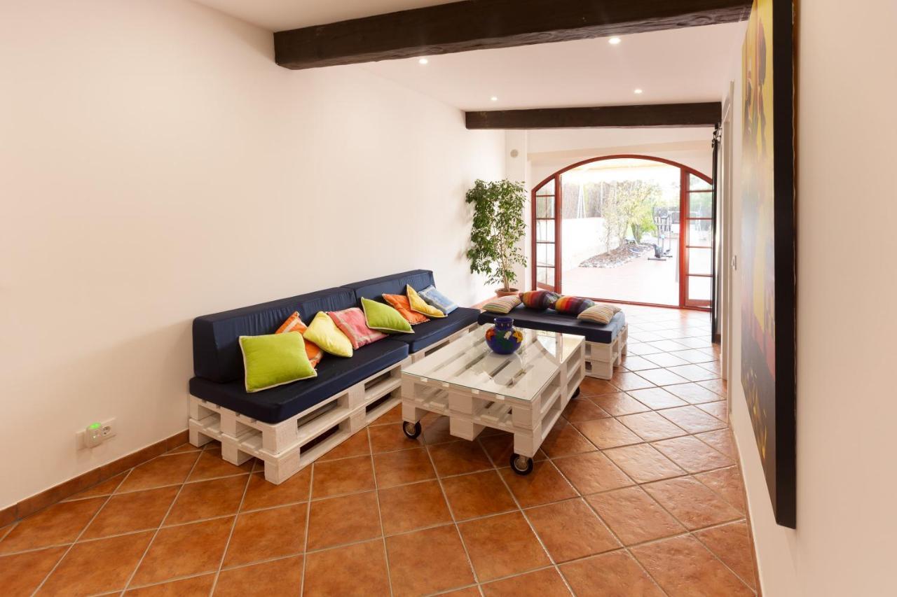 Puigventos Detached Villa For 6 People In Lloret De Mar With Comunal Outdoor Swimming Pool מראה חיצוני תמונה
