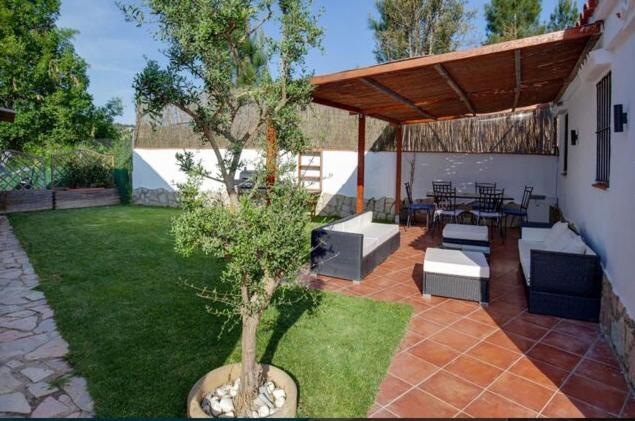 Puigventos Detached Villa For 6 People In Lloret De Mar With Comunal Outdoor Swimming Pool מראה חיצוני תמונה