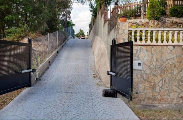 Puigventos Detached Villa For 6 People In Lloret De Mar With Comunal Outdoor Swimming Pool מראה חיצוני תמונה