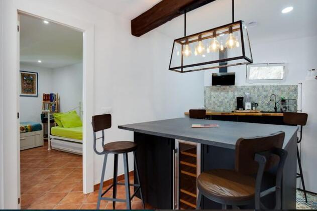 Puigventos Detached Villa For 6 People In Lloret De Mar With Comunal Outdoor Swimming Pool מראה חיצוני תמונה