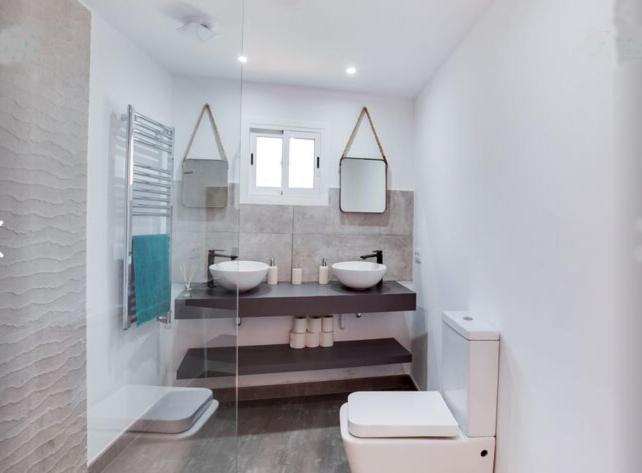 Puigventos Detached Villa For 6 People In Lloret De Mar With Comunal Outdoor Swimming Pool מראה חיצוני תמונה