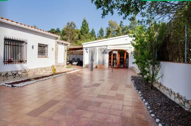 Puigventos Detached Villa For 6 People In Lloret De Mar With Comunal Outdoor Swimming Pool מראה חיצוני תמונה
